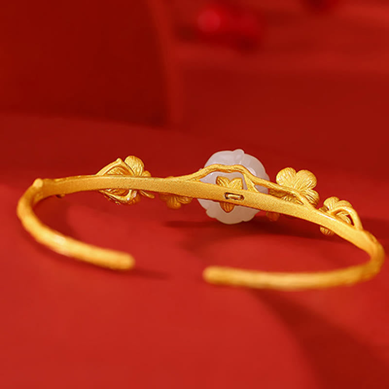 Ensemble collier, bracelet et bague porte-bonheur en jade Hetian et fleur de prunier