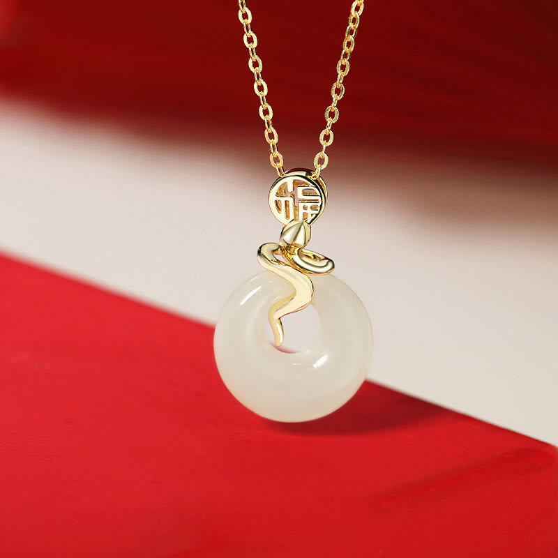 Collier à boucle de paix en jade Hetian
