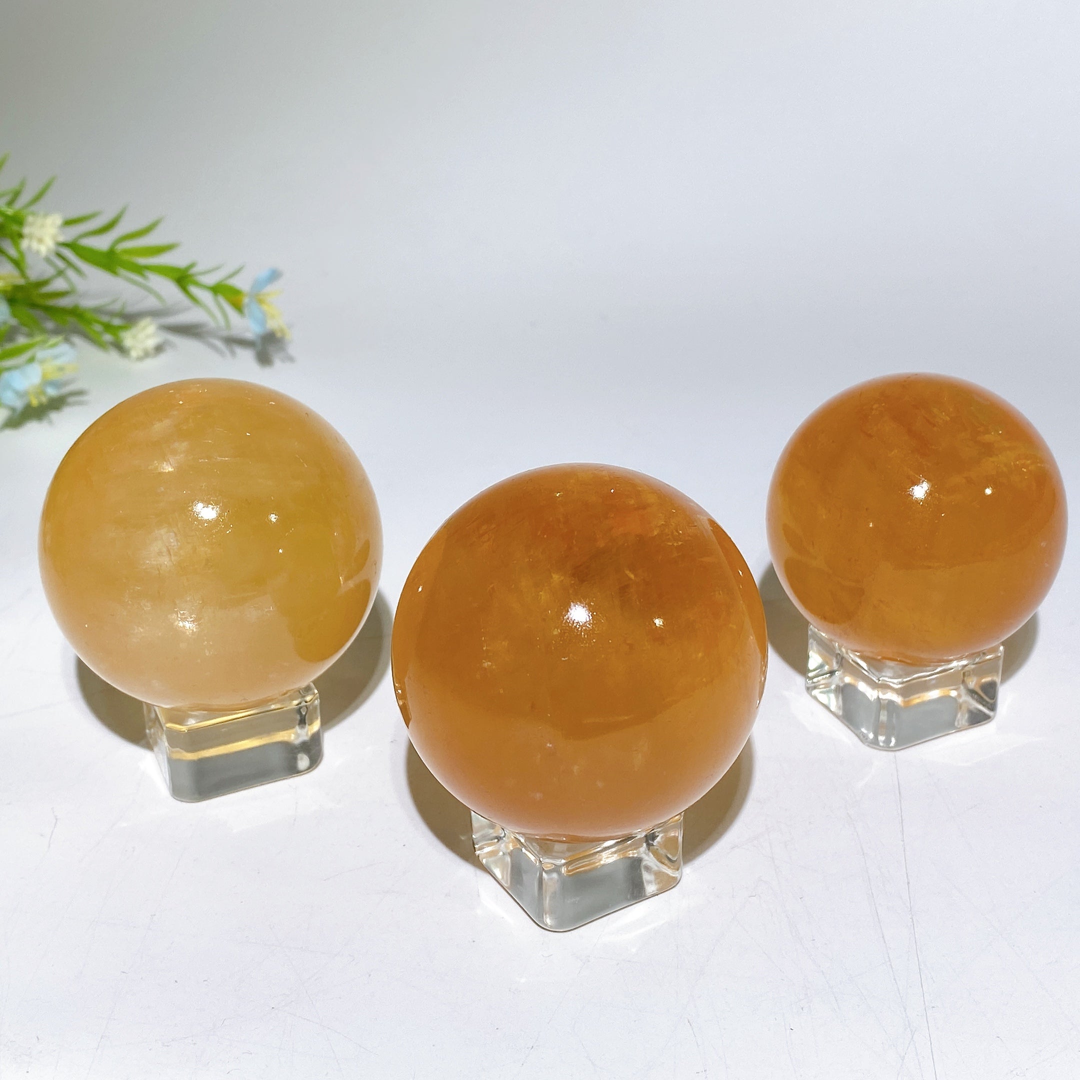 Sphère de cristal de calcite miel 47-52 mm pour la guérison