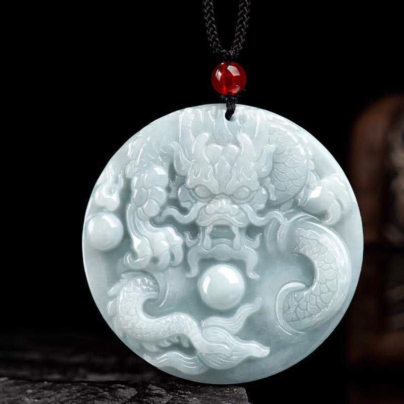 Collier amulette dragon de jade pour le succès et la protection