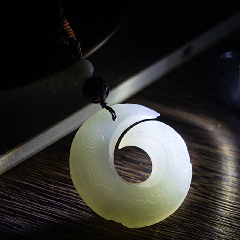 Collier en jade avec boucle de paix pour pendentif chance et prospérité