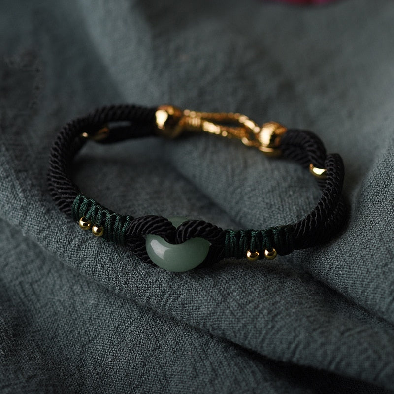 Jade Serenity : Bracelet en corde tressée fait main