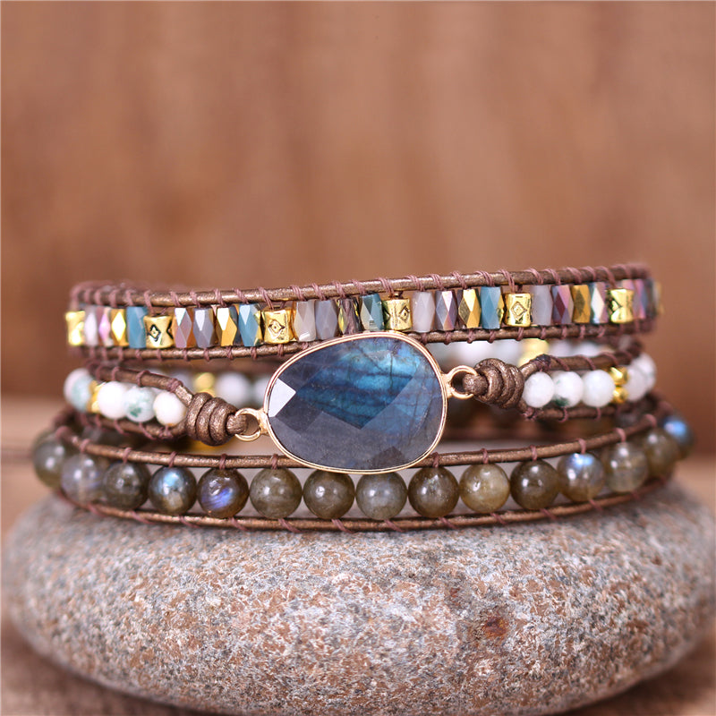 Bracelet enroulé de protection et d'intuition en labradorite