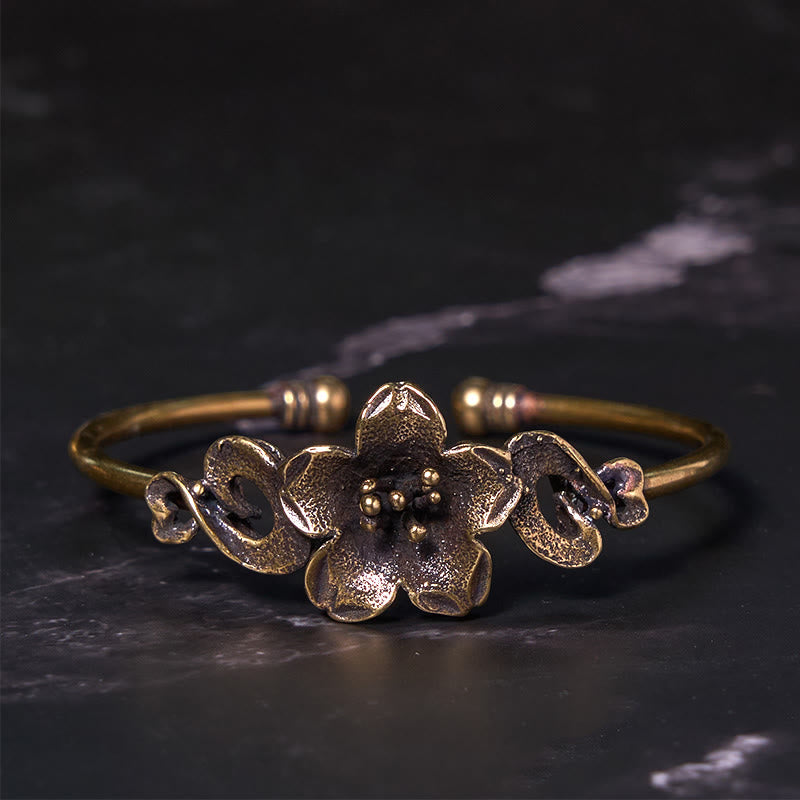 Grand bracelet manchette en cuivre avec fleurs et feuilles porte-bonheur et guérison