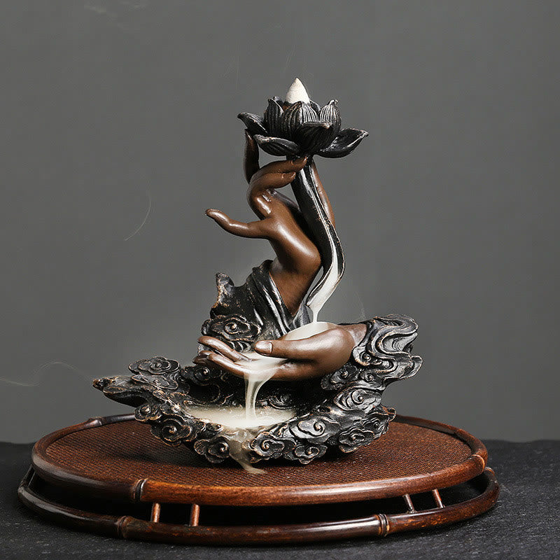 Brûleur d'encens à reflux en résine en forme de main de Bouddha de lotus 17,9 cm