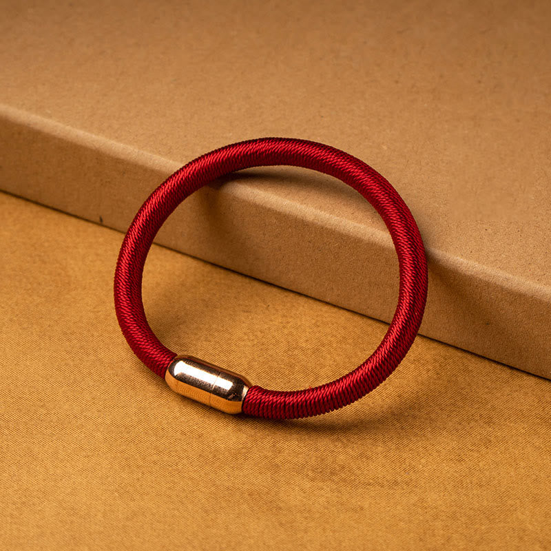 Bracelet de protection à boucle magnétique et cordon rouge avec nœud King Kong