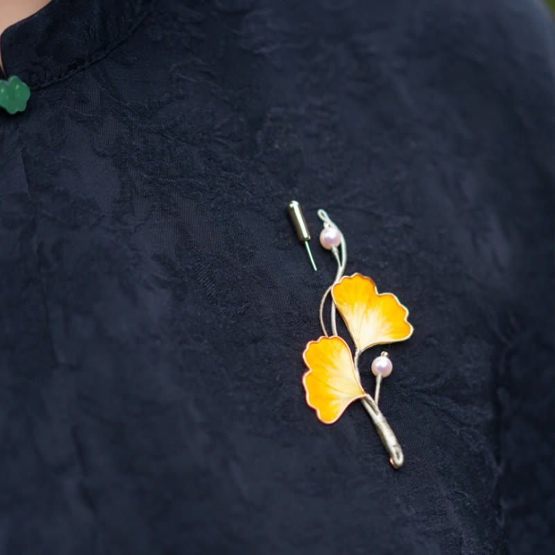 Broche feuille de ginkgo en soie de mûrier | Bijoux spirituels