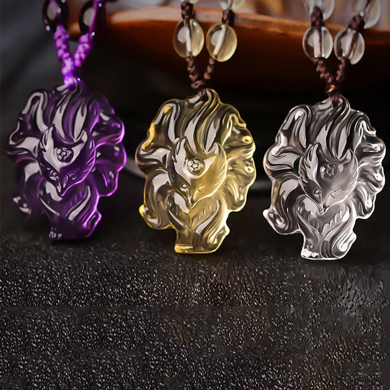 Collier porte-bonheur en améthyste naturelle avec renard à neuf queues