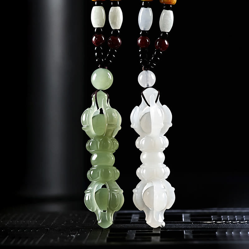 Collier de réussite en jade cyan Hetian naturel avec Dorje Vajra