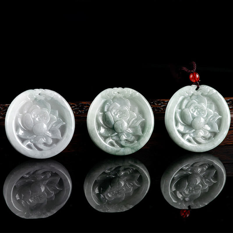 Collier de prospérité sculpté en fleur de lotus en jade naturel