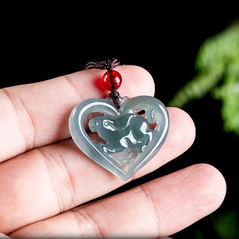 Collier pendentif porte-bonheur en jade naturel avec cœur et lapin