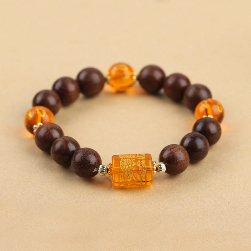 Bracelet Om Mani Padme Hum en bois de Phoebe Zhennan pour la protection spirituelle