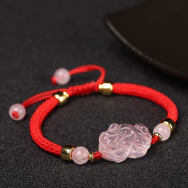 Bracelet de richesse PiXiu en cristal rose avec protection en fil rouge