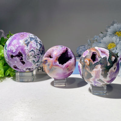 Sphère de cristal d'agate mousse violette 2,2"-4,0" Orbe de guérison