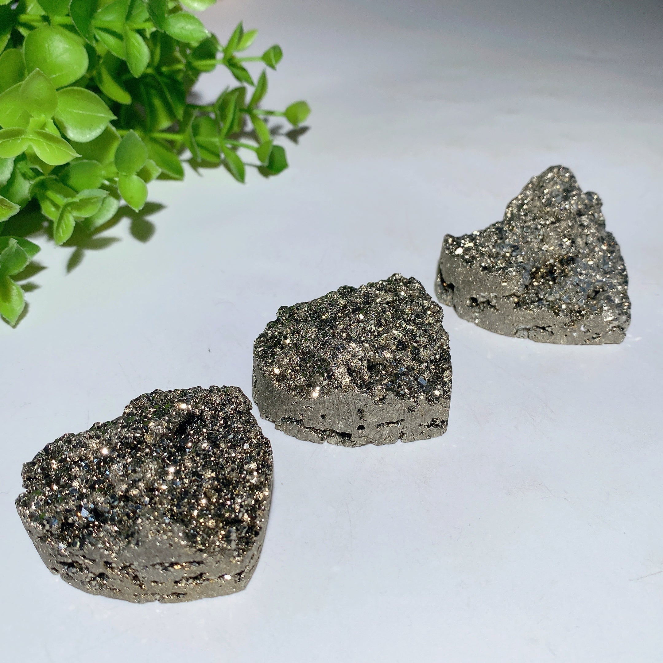 Cristal de cœur en pierre brute de pyrite de 1,8 à 2,0 pouces de guérison