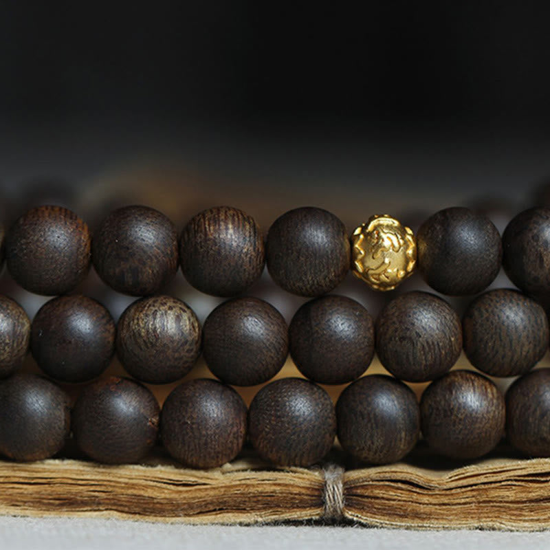 Bracelet rare en bois d'agar de Brunei avec perles en or pur