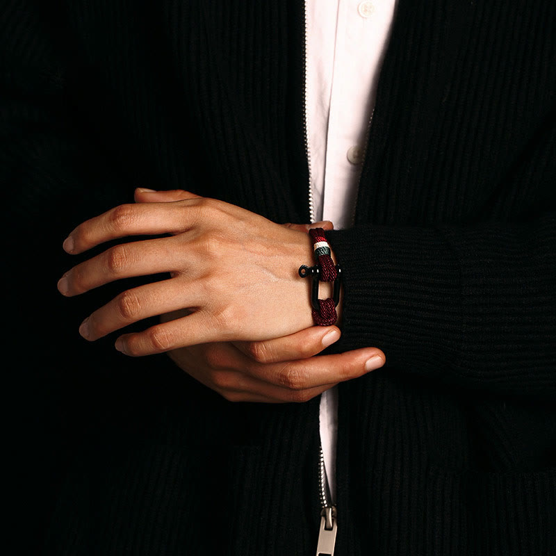 Bracelet en fil rouge avec boucle en acier inoxydable pour la chance et la protection