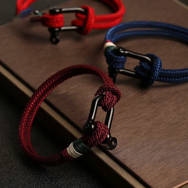 Bracelet en fil rouge avec boucle en acier inoxydable pour la chance et la protection