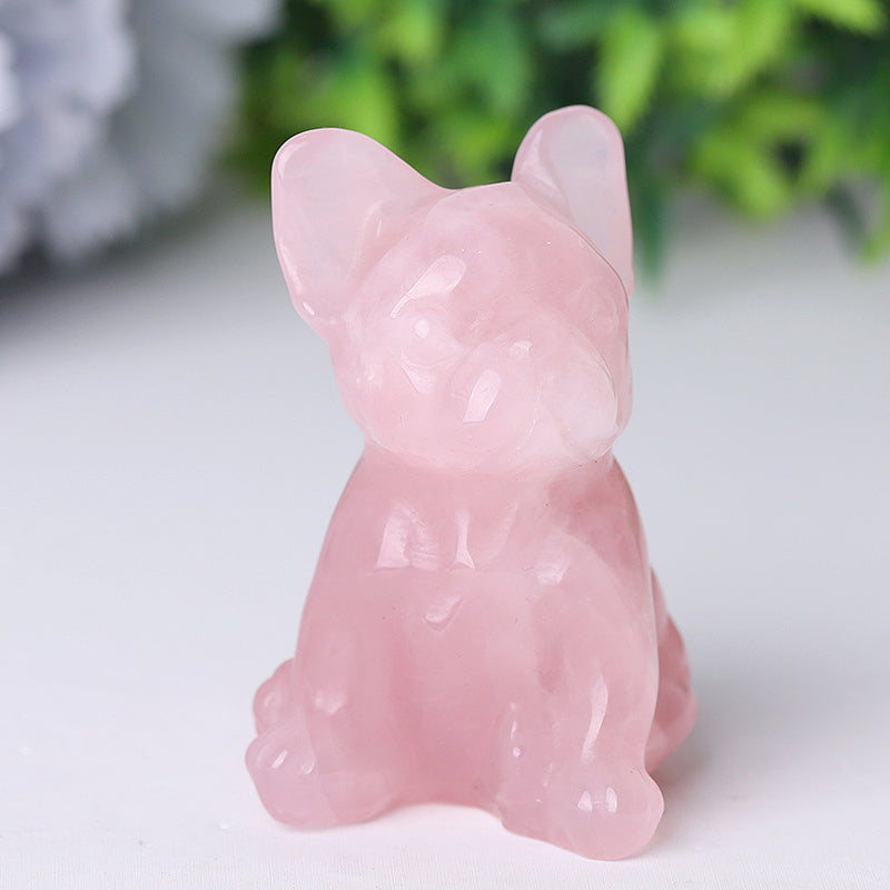Figurine de chien sculptée en cristal de quartz rose de 6 cm