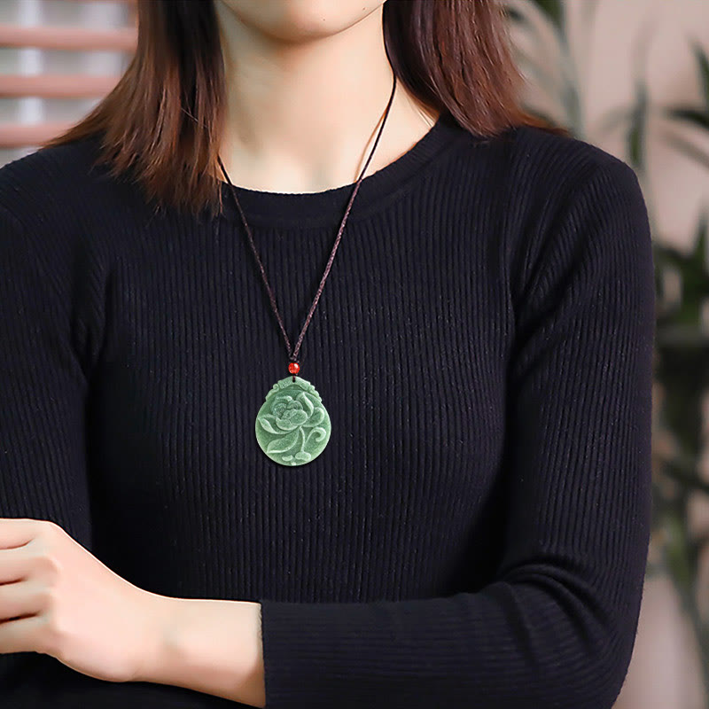 Collier rond en jade et lotus | Talisman d'abondance et de prospérité