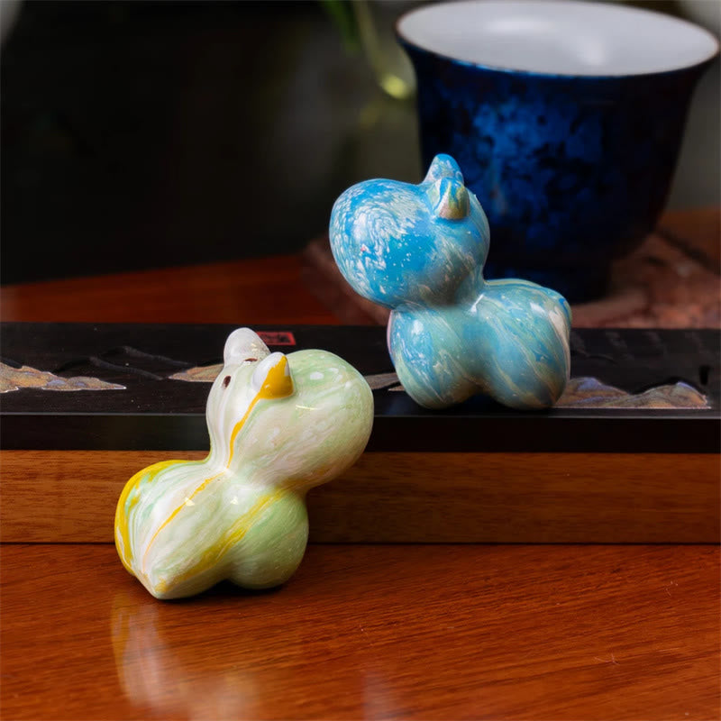 Mini chien en bois de santal laqué, décoration artisanale zen, 4,5 cm