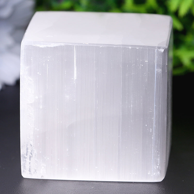 Cube de cristal de sélénite de 2,2 pouces pour la méditation