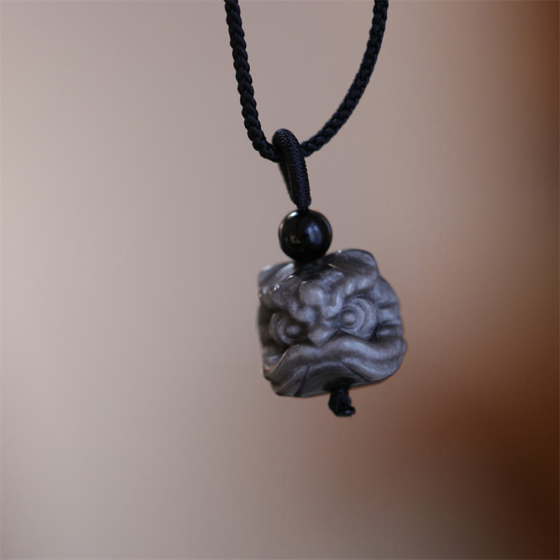 Collier unisexe en obsidienne argentée brillante avec protection du lion dansant