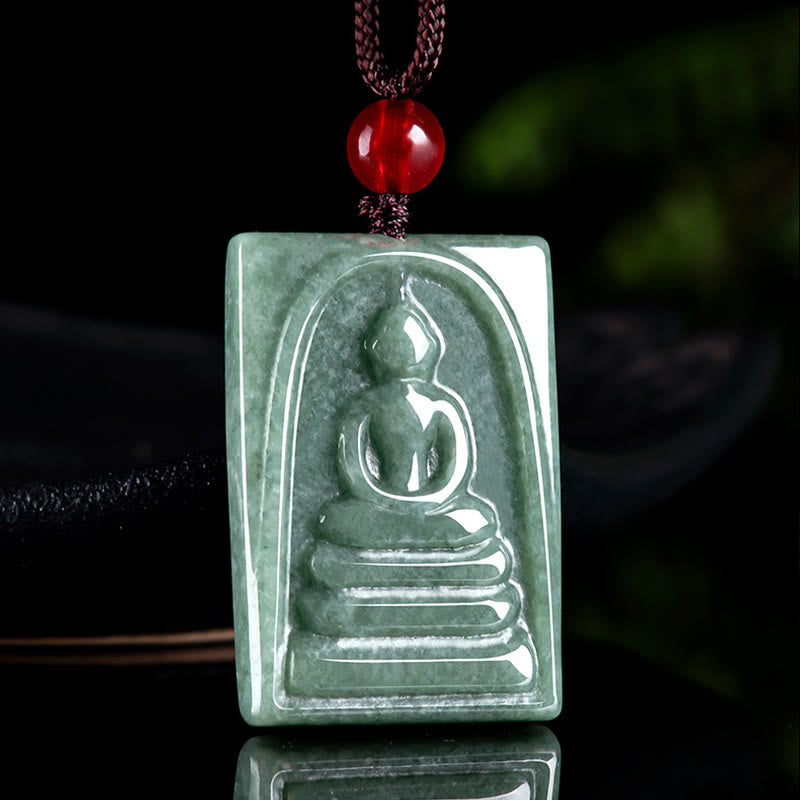 Collier Bouddha carré en jade pour la prospérité et l'équilibre spirituel
