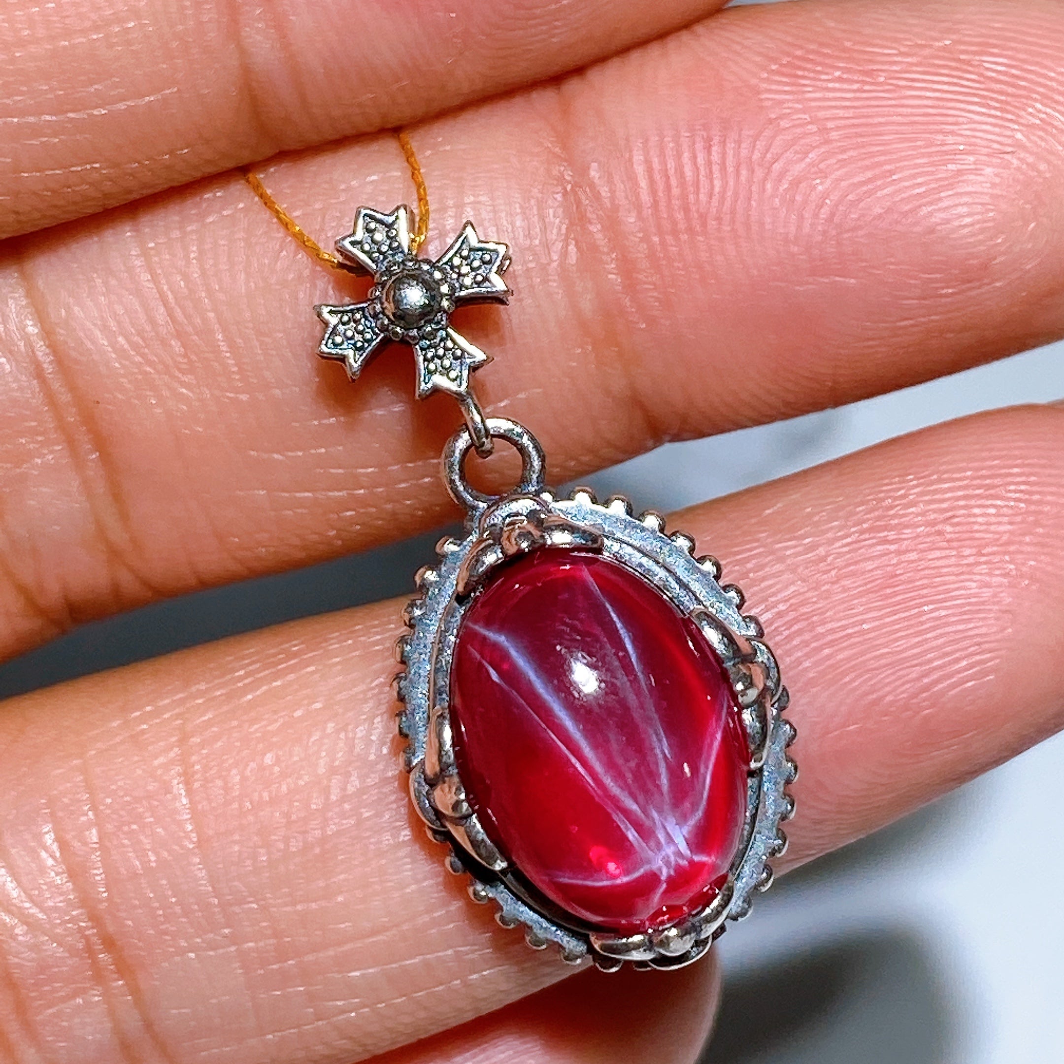 Star Ruby Pendant Spiritual Necklace 15-25mm Healing Crystal