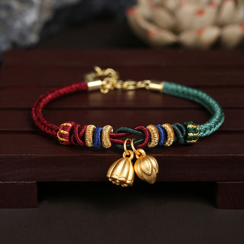 Bracelet en argent sterling avec cordon rouge et vert et gousse de lotus