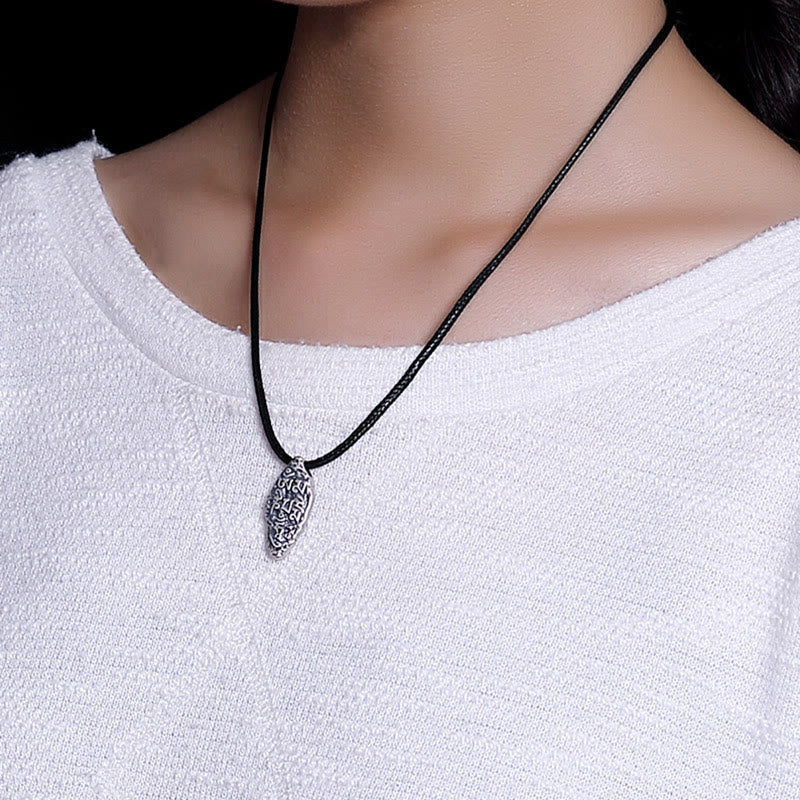 Collier Om Mani Padme Hum en argent sterling pour la force et la paix