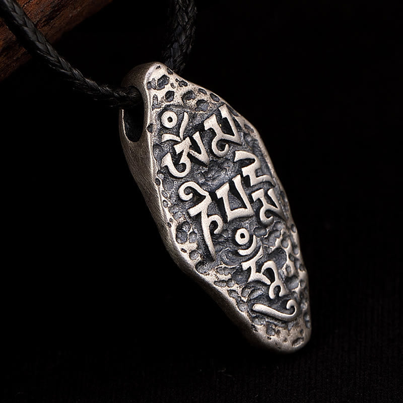Collier Om Mani Padme Hum en argent sterling pour la force et la paix