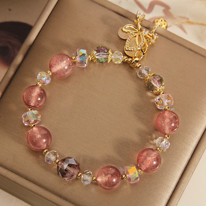 Bracelet à breloques papillon amour et guérison en quartz fraise