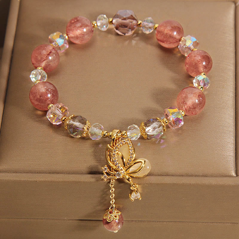 Bracelet à breloques papillon amour et guérison en quartz fraise
