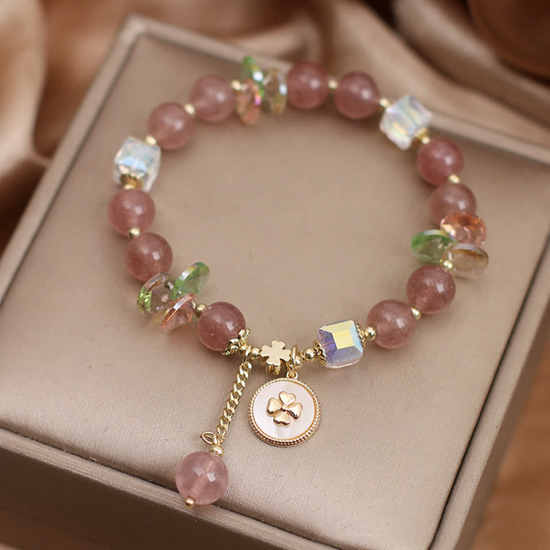 Bracelet spirituel porte-bonheur en quartz fraise et trèfle à quatre feuilles
