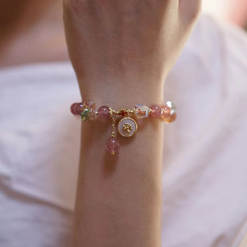 Bracelet spirituel porte-bonheur en quartz fraise et trèfle à quatre feuilles