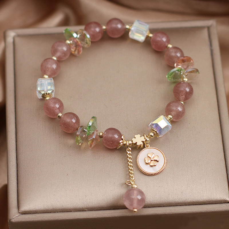 Bracelet spirituel porte-bonheur en quartz fraise et trèfle à quatre feuilles