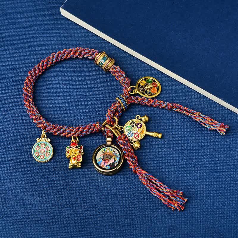 Bracelet tibétain Tara verte et fil rouge Zakiram pour la richesse