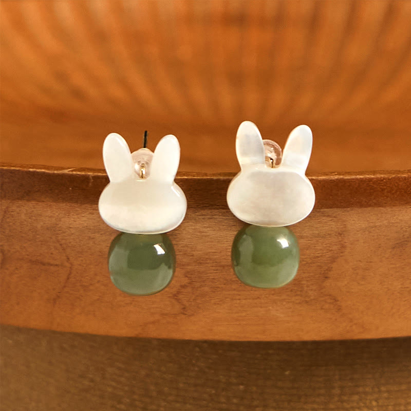 Boucles d'oreilles lapin porte-bonheur en pierre de Tridacna et jade Hetian