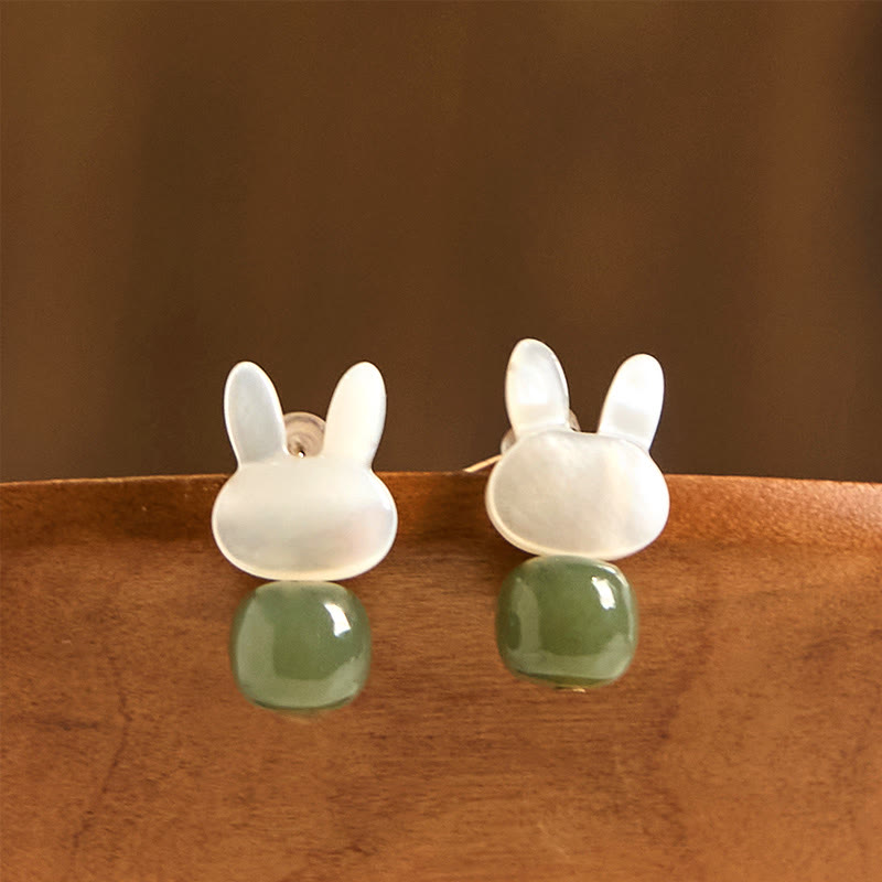Boucles d'oreilles lapin porte-bonheur en pierre de Tridacna et jade Hetian