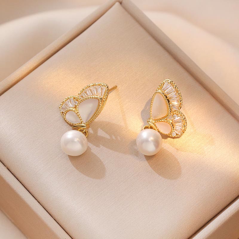 Ensemble de bijoux de guérison en pierre Tridacna et perles de papillon