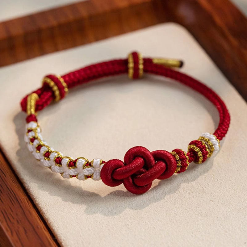 Bracelet en fil rouge avec nœud d'amour véritable pour la protection et la chance