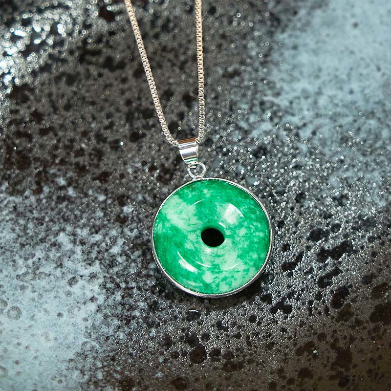 Collier unisexe en jade cyan avec boucle de paix pour la guérison et la chance