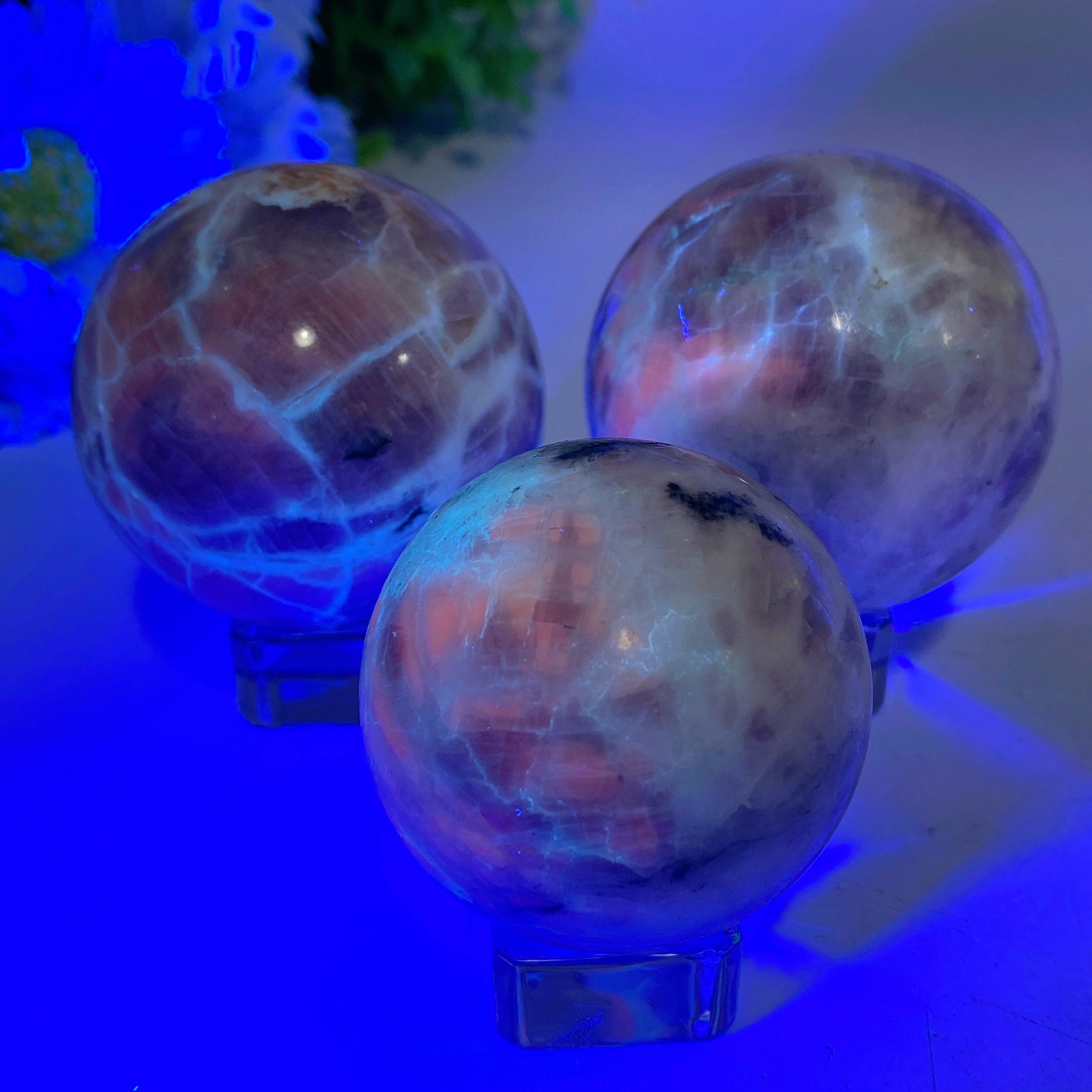 UV Reactive Hackmanite Sphere 1.8-3.2 inch Healing Orb
