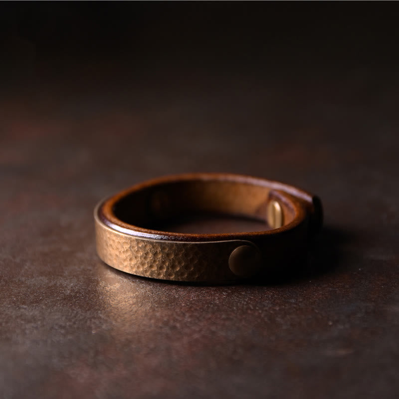 Bracelet de richesse vintage en cuir et cuivre pour la prospérité spirituelle