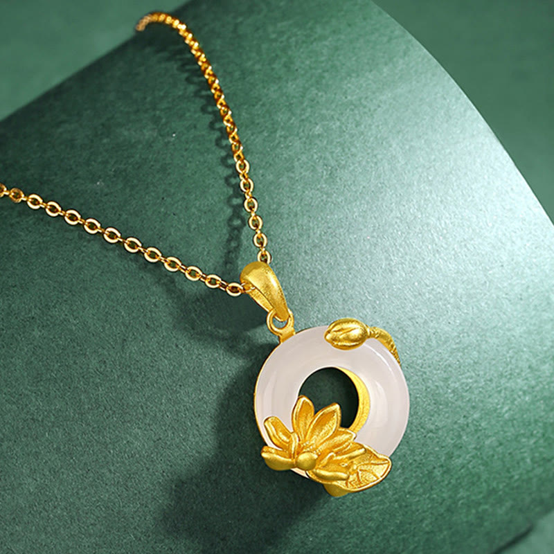 Collier Lotus en calcédoine blanche et boucle de paix | Harmonie spirituelle