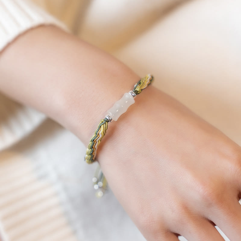Bracelet en fil de jade blanc et bambou, force et chance