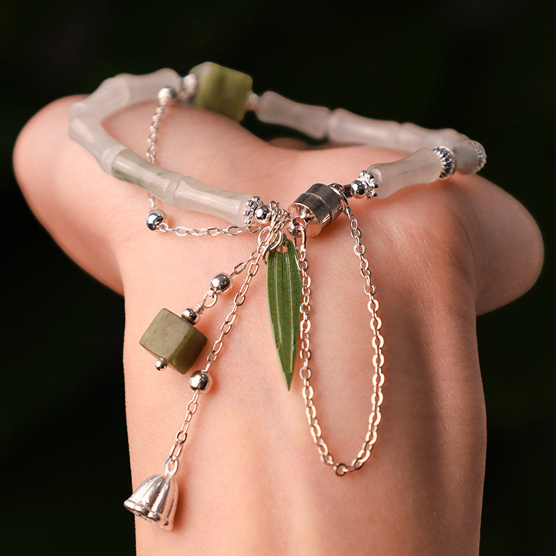 Bracelet du bonheur en jade blanc avec breloque lanterne en feuille de bambou