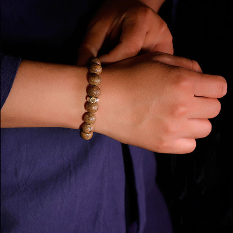 Bracelet de paix en bois d'agar naturel avec perles de 12 mm et symbole du zodiaque chinois