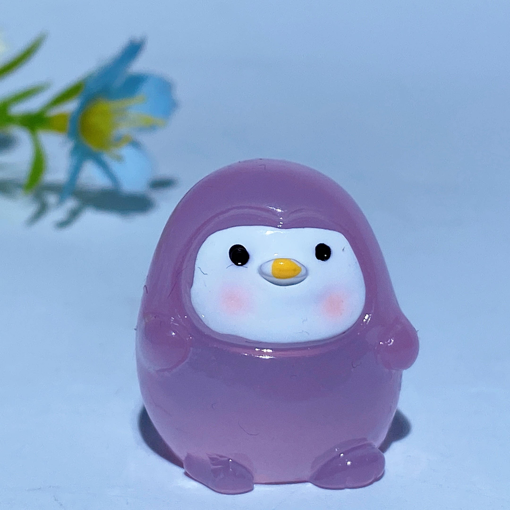 1.1-inch Luminous Crystal Penguin Carving Figurine